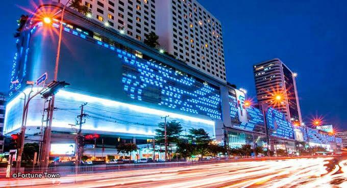 R9 Bangkok 호텔 외부 사진