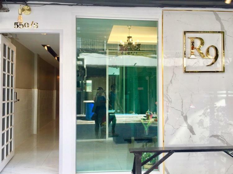 R9 Bangkok 호텔 외부 사진